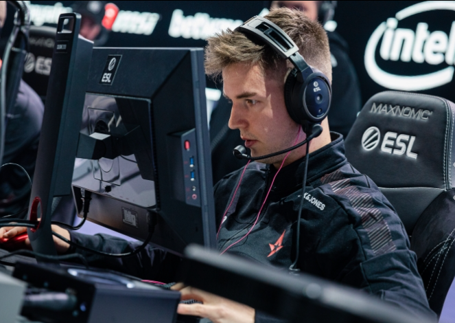 尖端设备及 尖端设备及